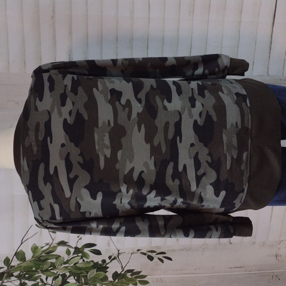 The Sweatshirt Project Camo Front Tie Sweatshirt Size XL - Picture 5 of 6